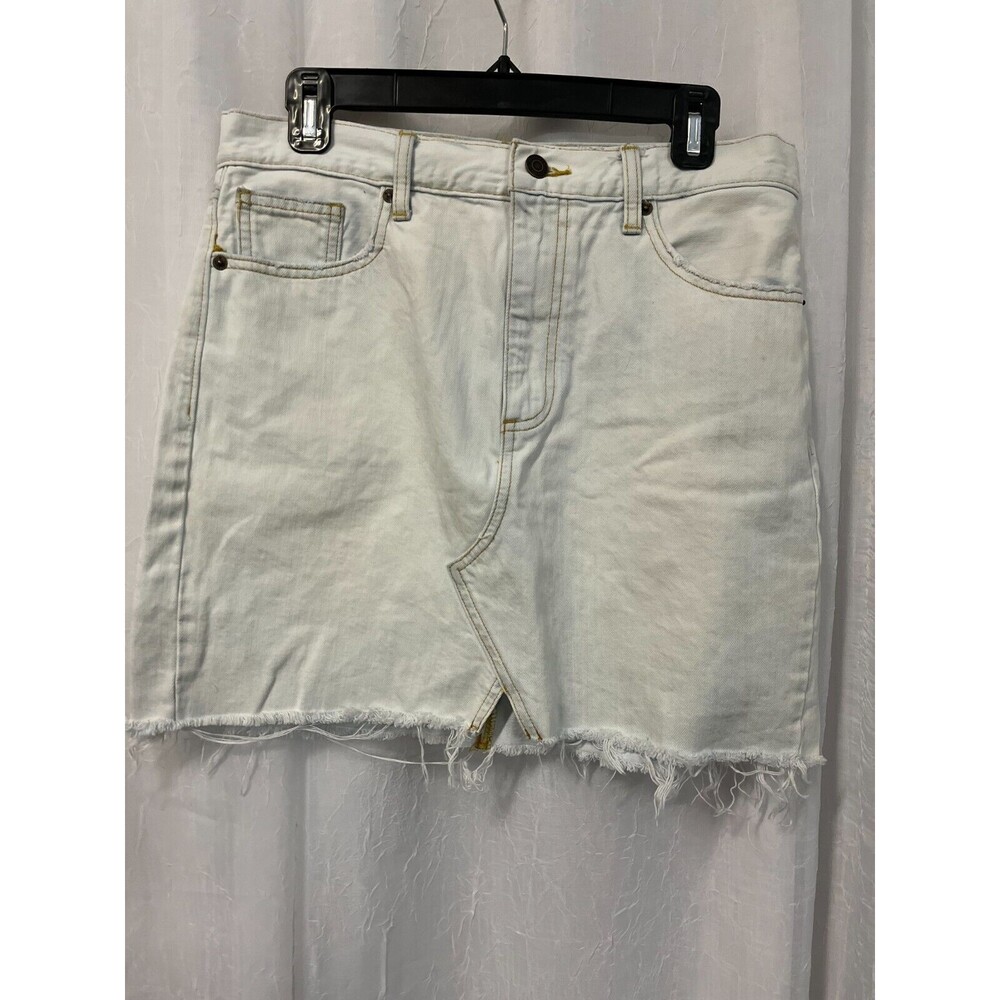 Lucky Brand Women's Skirt Light Blue Denim Size 6 /28